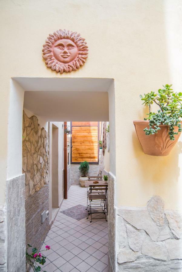 La Nicchia 2 * Noto